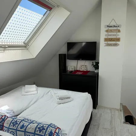 Zomerhuisje Maranatha Apartman *